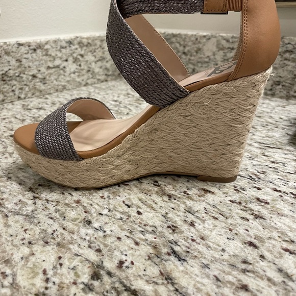 Pewter Fegalicious Wedges - Picture 10 of 10